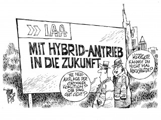 Bundestagsahl 2013: Mit Hybrid-Antrieb in die Zukunft? Internationale Automobil-Ausstellung in Frankfurt. IAA.